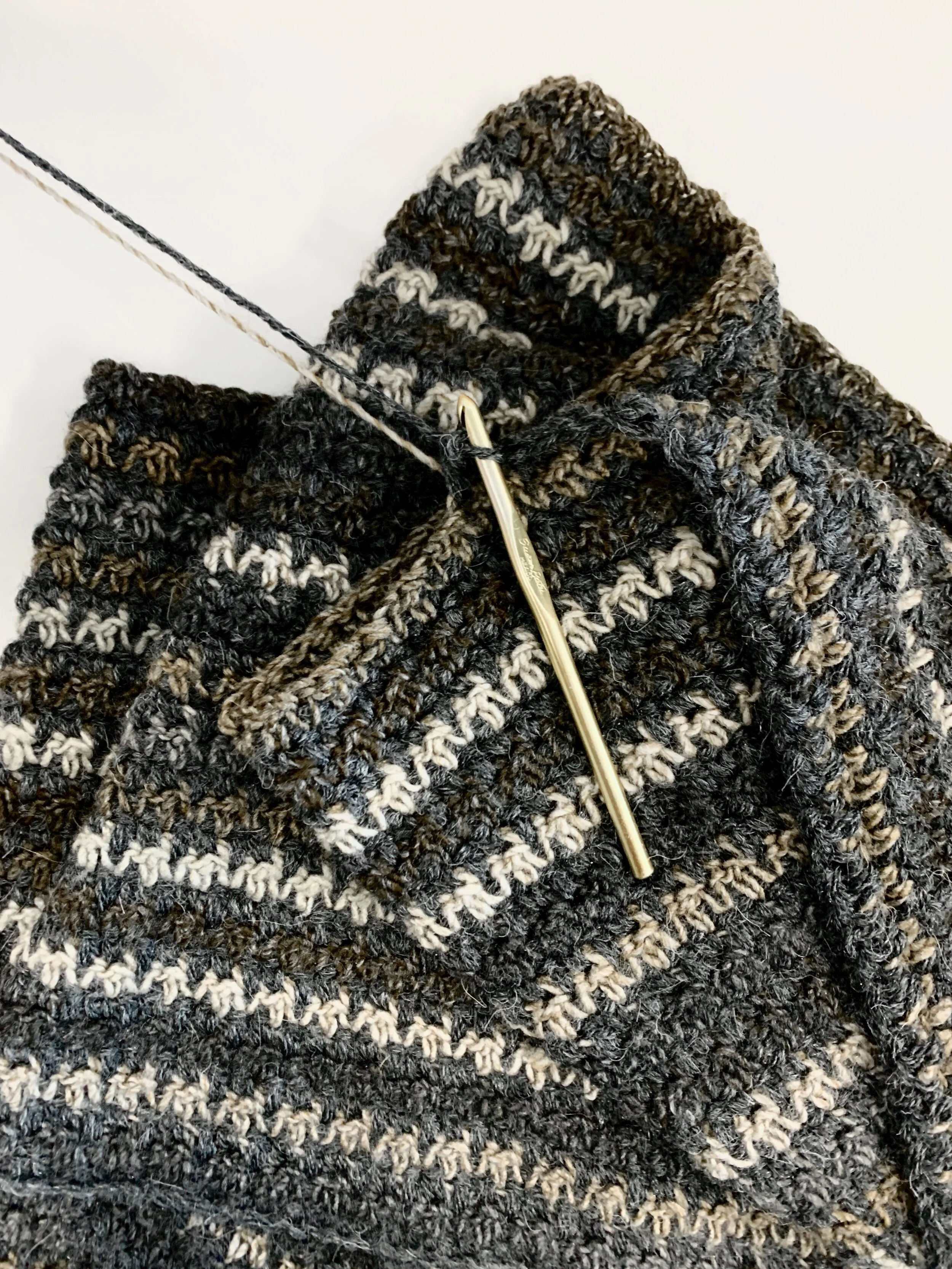 Bernard Houndstooth Scarf FREE Crochet Pattern — Two of Wands